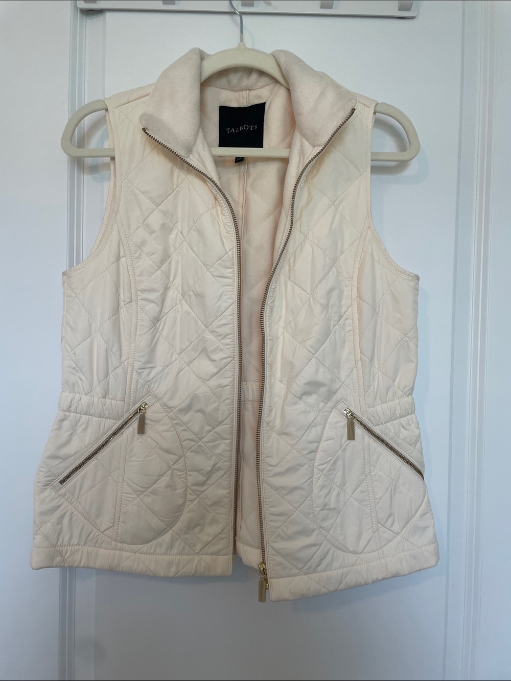 Talbots Cream Quilted Vest with Zip Pockets